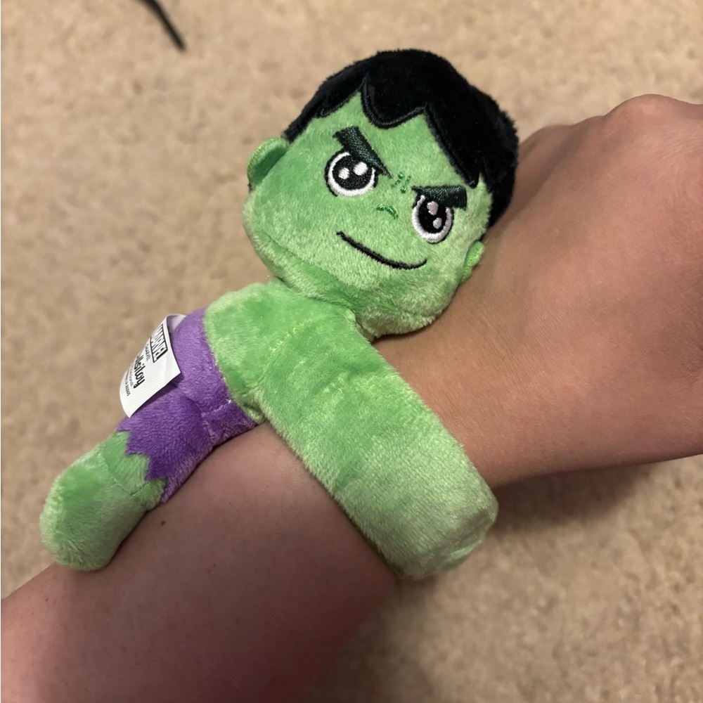 NWOT The Hulk marvel cutie cuff